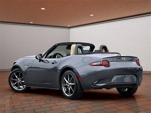 2016 Mazda MX-5 Miata Grand Touring