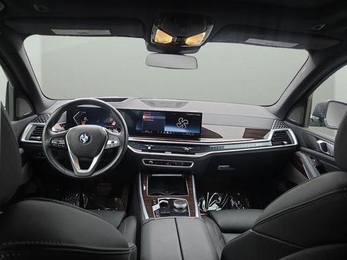 Black Sapphire Metallic 2026 BMW X5 xDrive40i