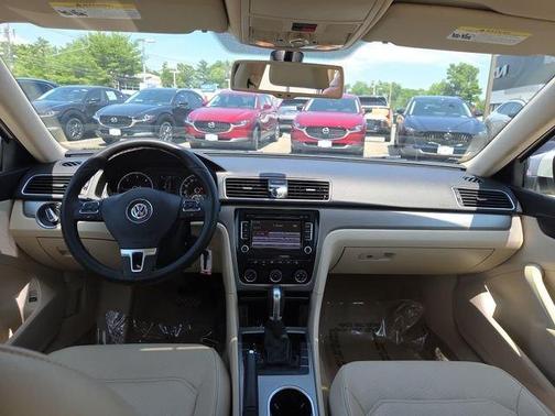 Candy White 2014 Volkswagen Passat 2.0L TDI SE