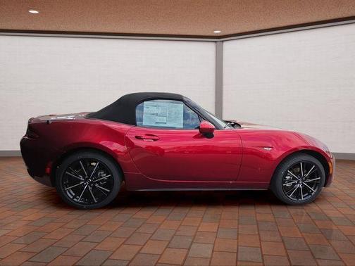 Soul Red Crystal Metallic 2026 Mazda MX-5 Miata Grand Touring