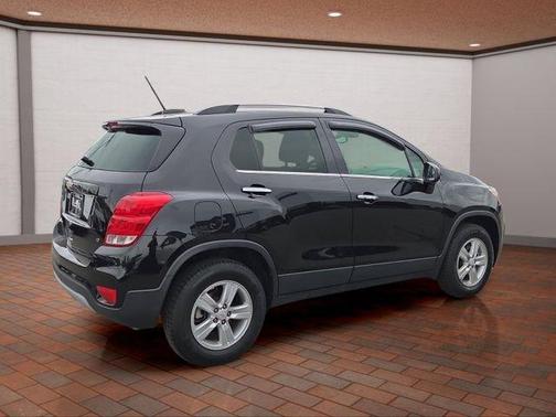 Black Metallic 2019 Chevrolet Trax LT