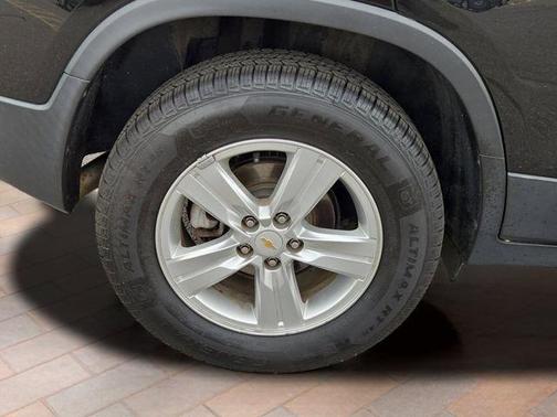 Black Metallic 2019 Chevrolet Trax LT