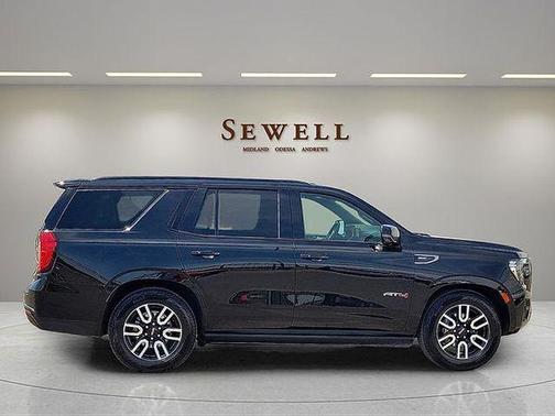 Onyx Black 2023 GMC Yukon AT4