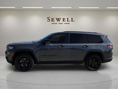 Baltic Gray Metallic Clearcoat 2024 Jeep Grand Cherokee L Altitude