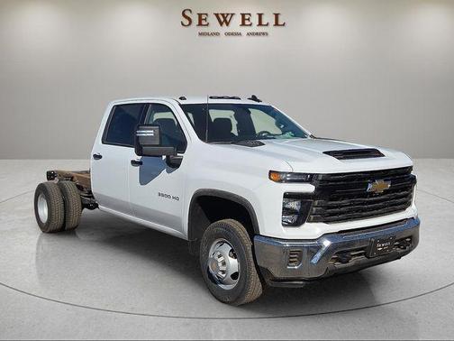 Summit White 2026 Chevrolet Silverado 3500 WT