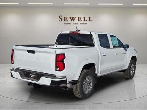 Summit White 2026 Chevrolet Colorado LT