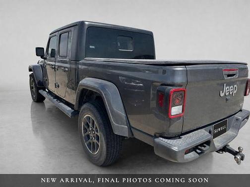 Granite Crystal Metallic Clearcoat 2022 Jeep Gladiator Overland