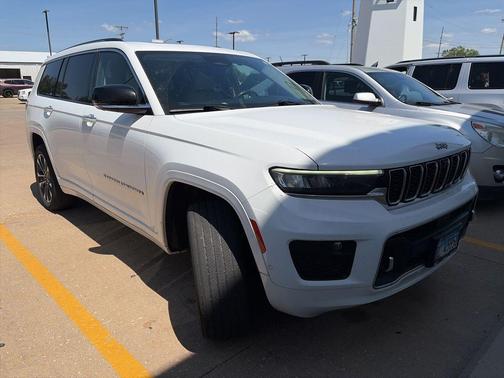 Bright White Clearcoat 2021 Jeep Grand Cherokee L Overland