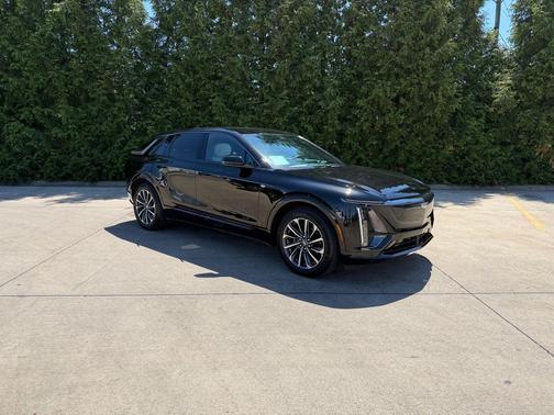Stellar Black Metallic 2024 Cadillac LYRIQ Sport