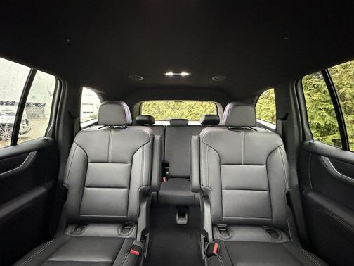 2026 GMC Acadia Elevation AWD