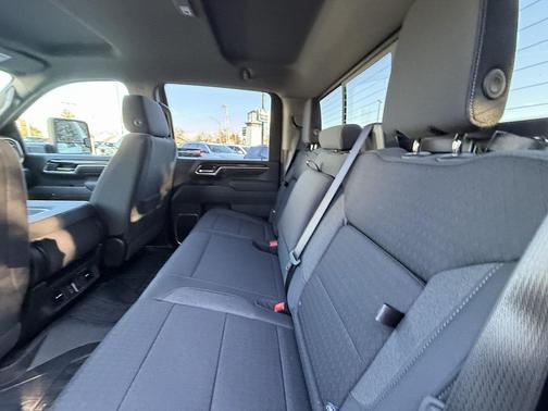 2026 GMC Sierra 2500 SLE