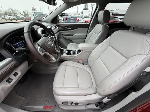 2023 GMC Acadia AWD SLT