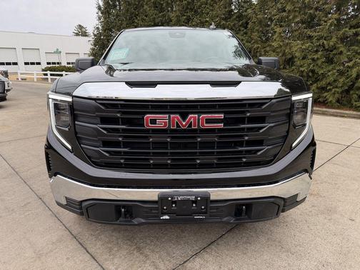 Onyx Black 2026 GMC Sierra 1500 Pro