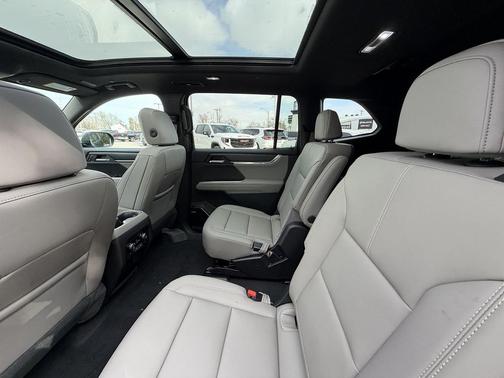 2026 GMC Acadia Elevation AWD