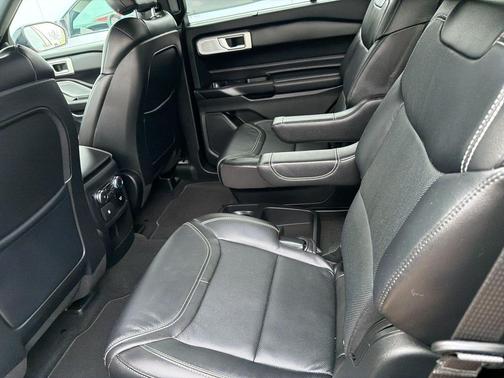 Rapid Red Metallic Tinted Clearcoat 2020 Ford Explorer ST