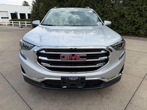 Quicksilver Metallic 2020 GMC Terrain SLT