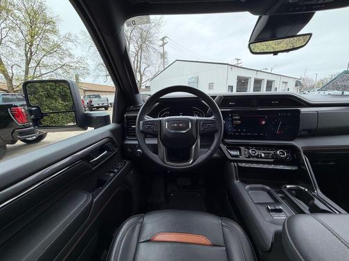 Onyx Black 2024 GMC Sierra 2500 AT4