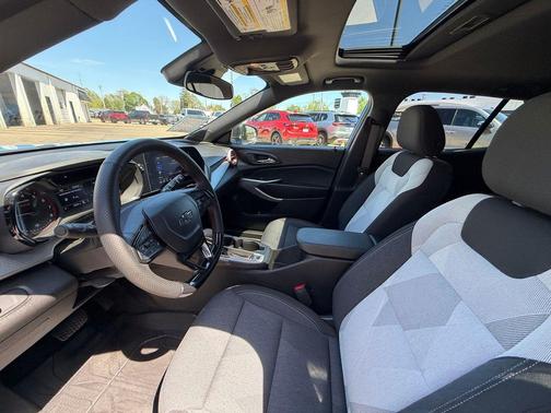 Fountain Blue 2024 Chevrolet Trax FWD 1RS