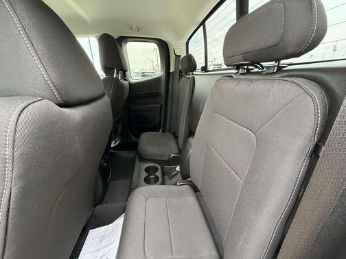 Summit White 2022 GMC Canyon Elevation