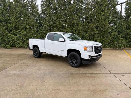 Summit White 2022 GMC Canyon Elevation