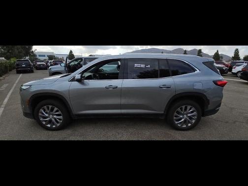 2025 Buick Enclave Preferred FWD