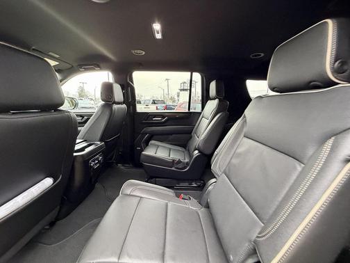 2025 GMC Yukon XL 4WD Elevation