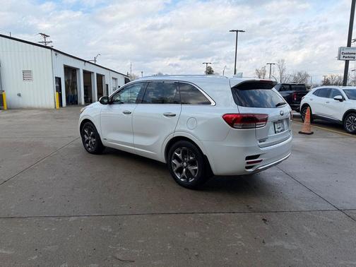 Snow White Pearl 2017 Kia Sorento SX
