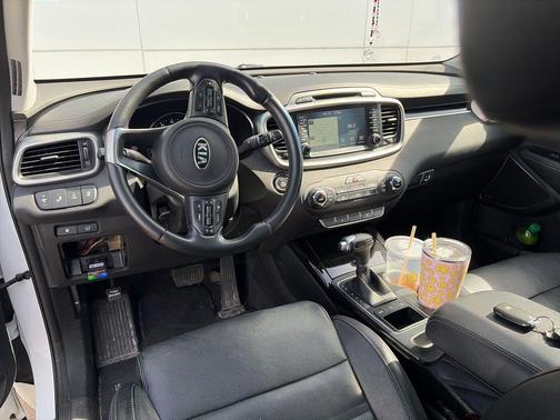 Snow White Pearl 2017 Kia Sorento SX