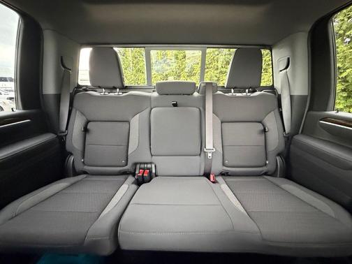 Onyx Black 2026 GMC Sierra 2500 SLE