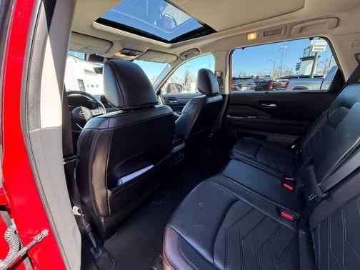 2023 Nissan Pathfinder Platinum 4WD