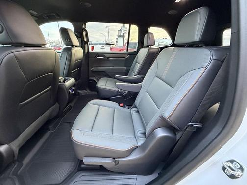 2026 GMC Acadia AT4 AWD