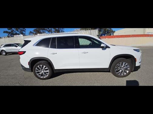 2025 Buick Enclave Preferred FWD