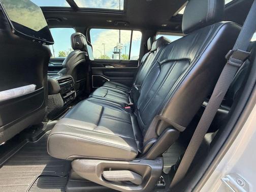 Silver Zynith 2022 Jeep Wagoneer Series I 4x4