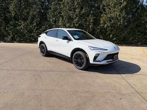 Summit White 2026 Buick Envista Sport Touring FWD