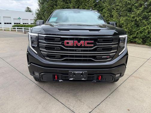 Onyx Black 2026 GMC Sierra 1500 AT4