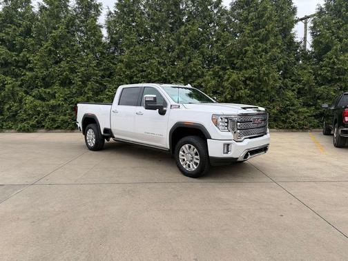 White Frost Tricoat 2023 GMC Sierra 2500 Denali