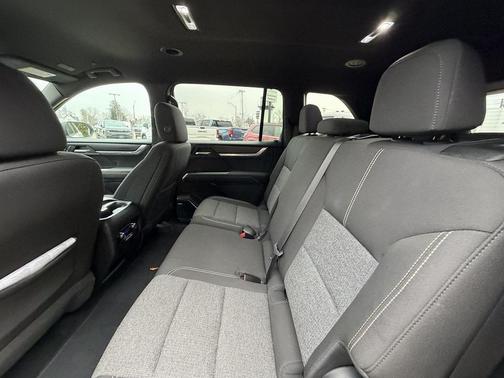 2025 GMC Acadia AWD Elevation