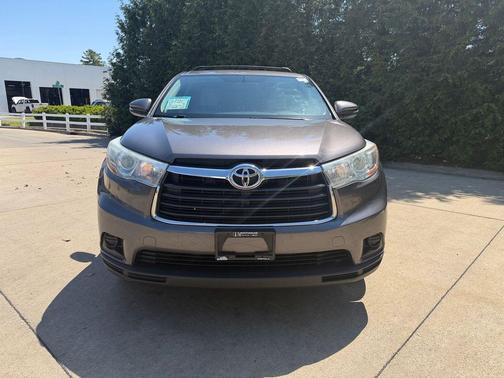 Predawn Gray Mica 2015 Toyota Highlander LE