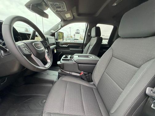 Onyx Black 2026 GMC Sierra 2500 SLE