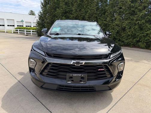 Black 2024 Chevrolet Blazer RS