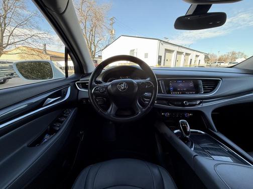 2020 Buick Enclave FWD Essence