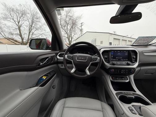 2023 GMC Acadia AWD SLT