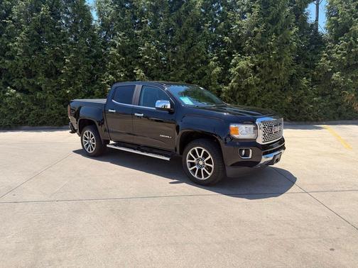 Onyx Black 2019 GMC Canyon Denali
