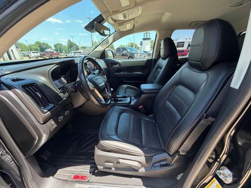 Onyx Black 2019 GMC Canyon Denali