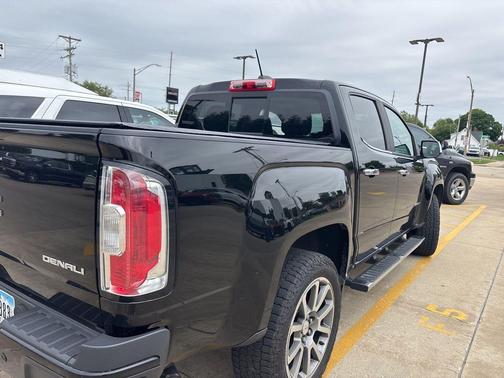 Onyx Black 2019 GMC Canyon Denali