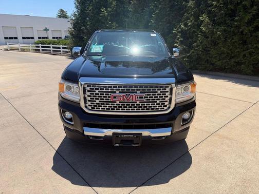 Onyx Black 2019 GMC Canyon Denali