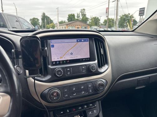 Onyx Black 2019 GMC Canyon Denali