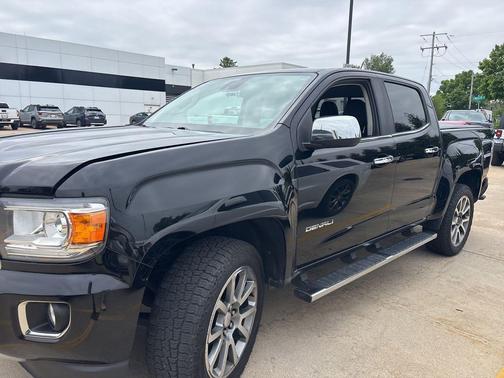 Onyx Black 2019 GMC Canyon Denali
