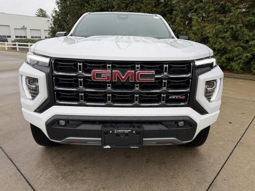 2025 GMC Canyon AT4
