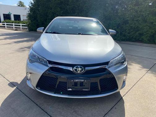 2016 Toyota Camry XSE